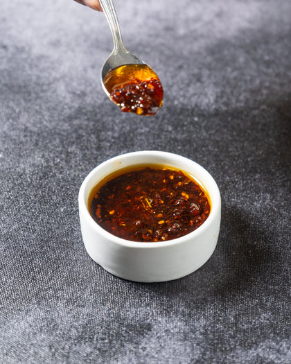 Spicy Crisp Chilli Garlic Oil - Little Lot